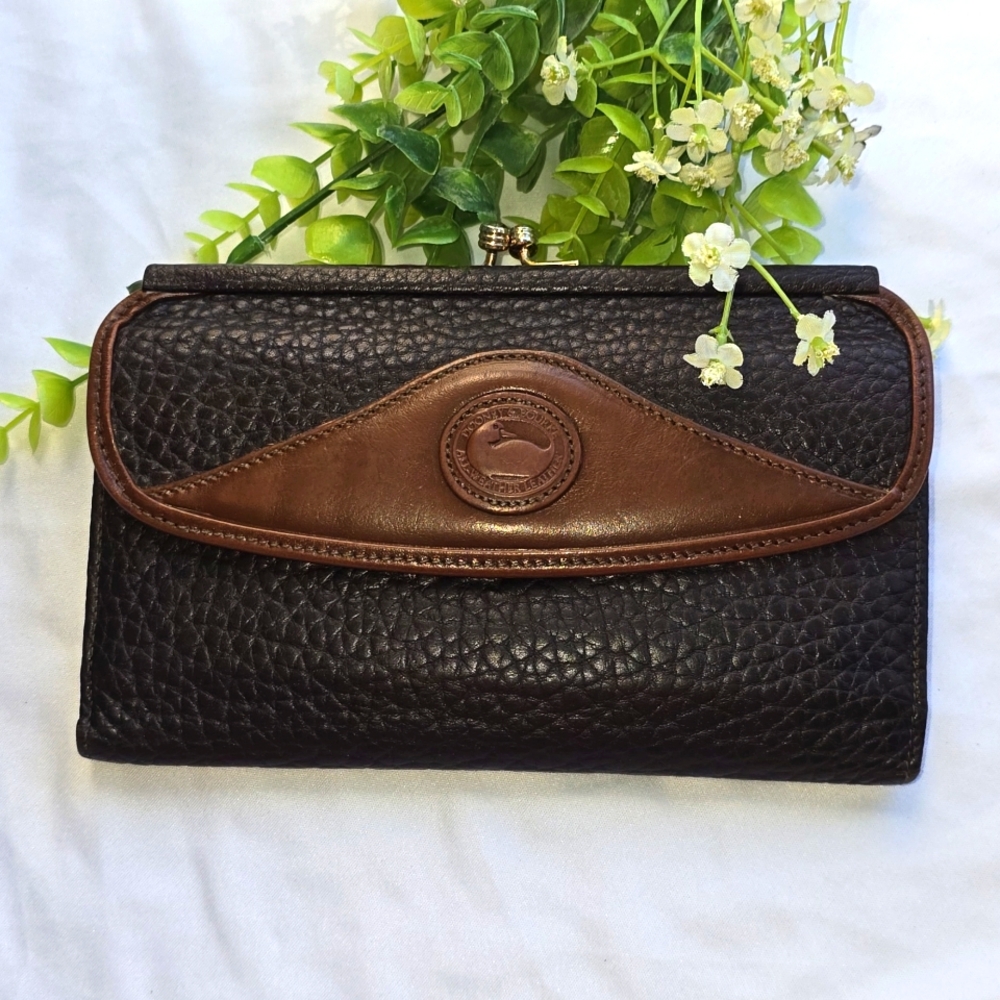 Dooney & Bourke Vintage Wallet